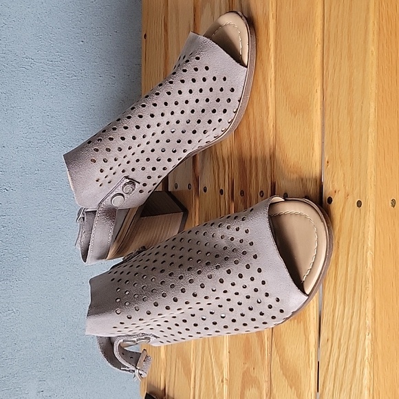 Sofia Milano - Picture 1 of 7